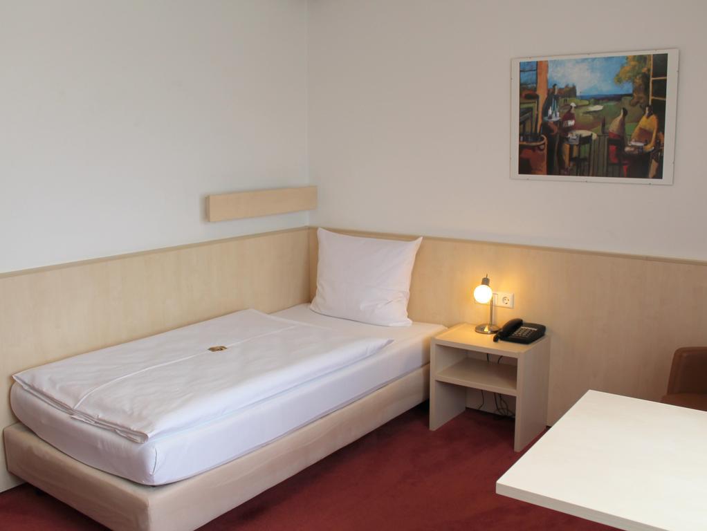 Hotel Am Bad Esslingen am Neckar Eksteriør billede