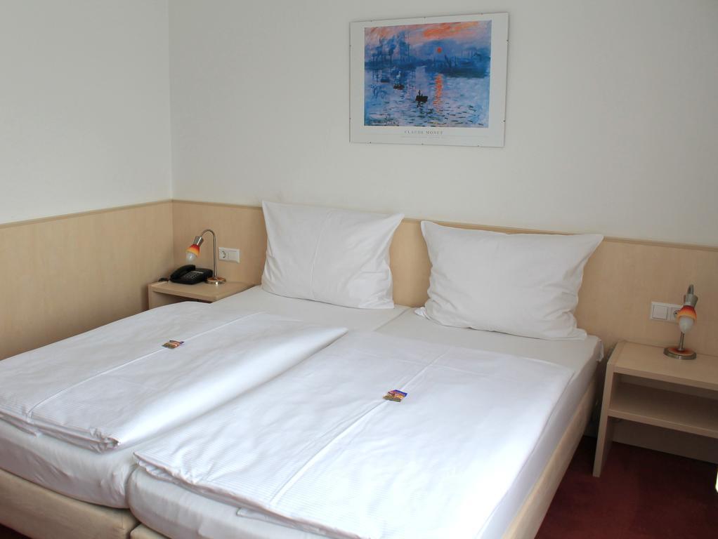 Hotel Am Bad Esslingen am Neckar Eksteriør billede